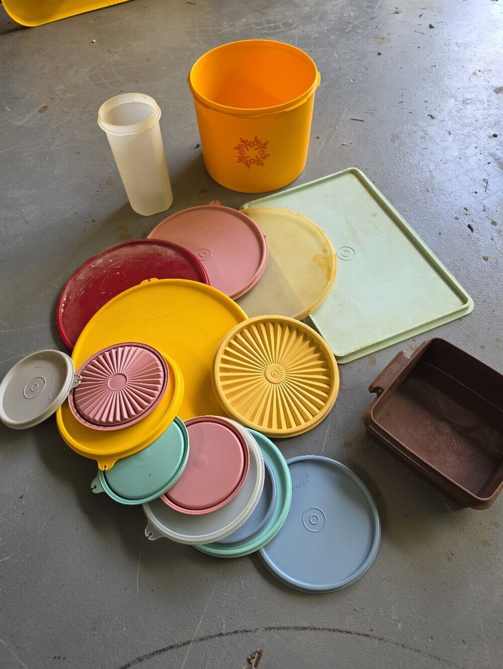 Lot Of Vintage Tupperware Replacement Lids And Misc Items